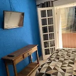 Kitnet, Pertinho De Tudo.