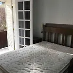 Kitnet, Pertinho De Tudo.
